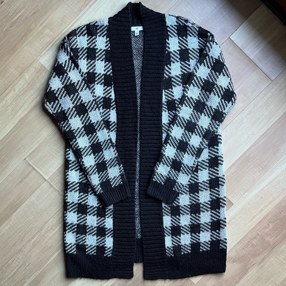 BP black & white checkered plaid patterned knee length long sleeve soft cardigan - Picture 2 of 12